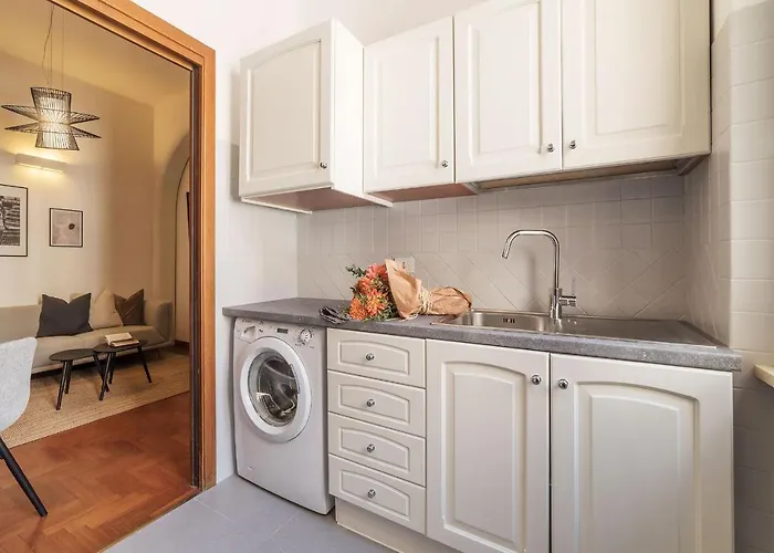 Lively Trastevere Renovated - Fromhometorome